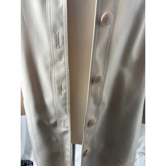 Women's London Fog Beige Trench Coat Size 12 - Picture 5 of 11